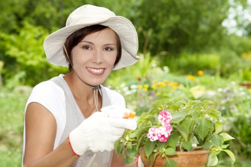 Transparent gardening quote process for Hanworth customers